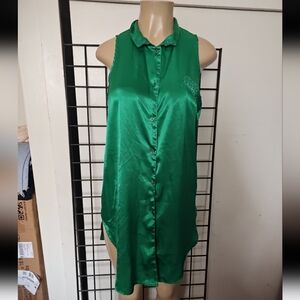 Green Sleeveless Button-Up Blouse
